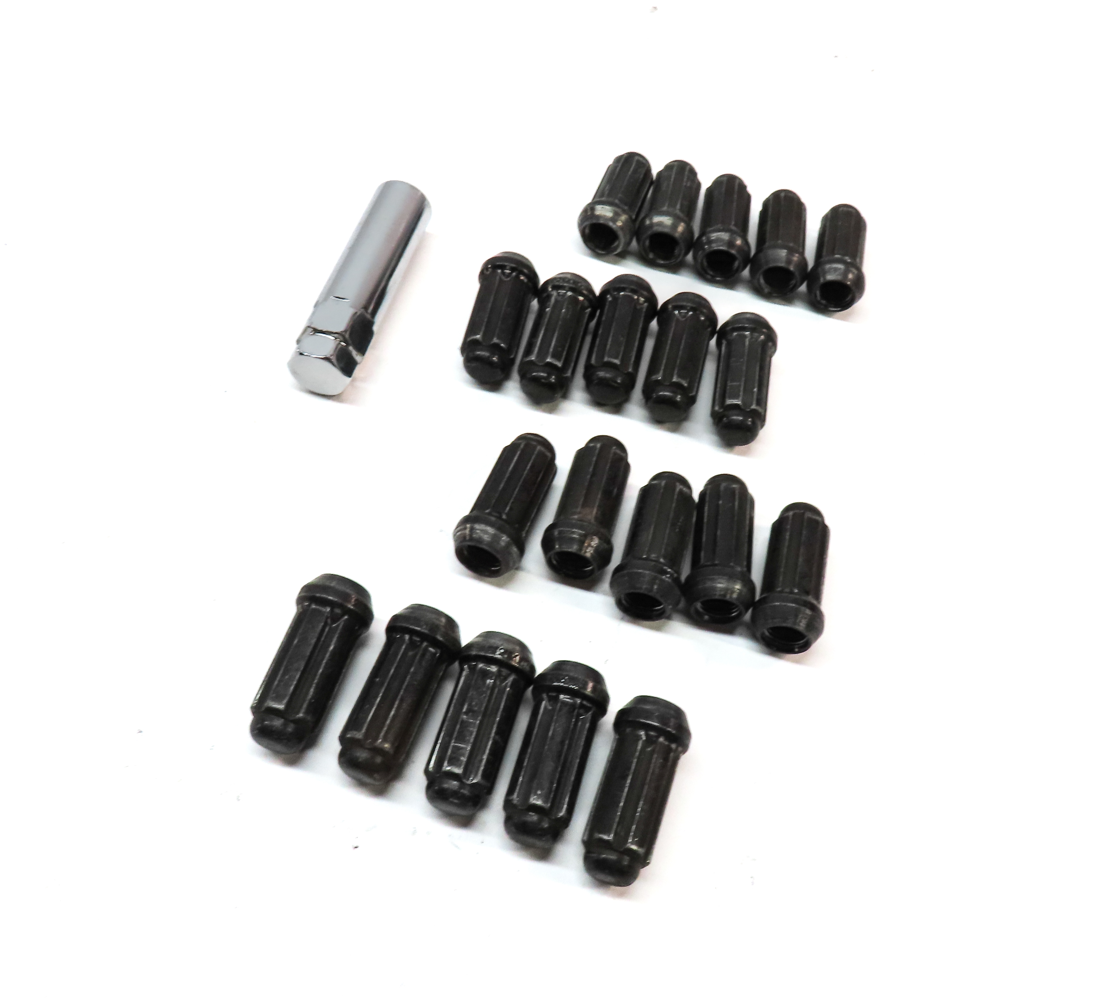 05-12 LAND ROVER LR3 LR4 RANGE ROVER SPORT (L320 L322) WHEEL BOLT LUG NUT SET 20 — exact item pictured